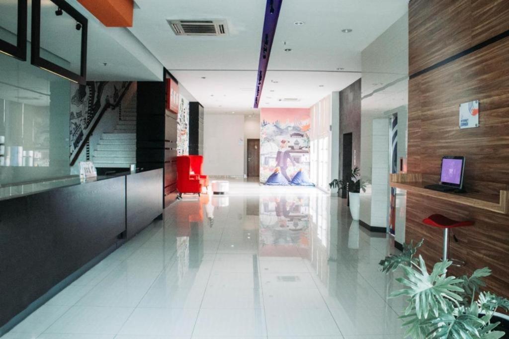 Fox Lite Hotel Metro Indah - Bandung Exterior foto
